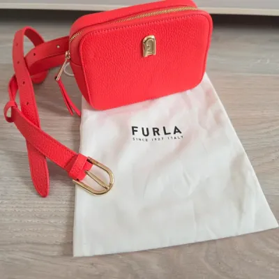 Sac banane en cuir grainé Furla